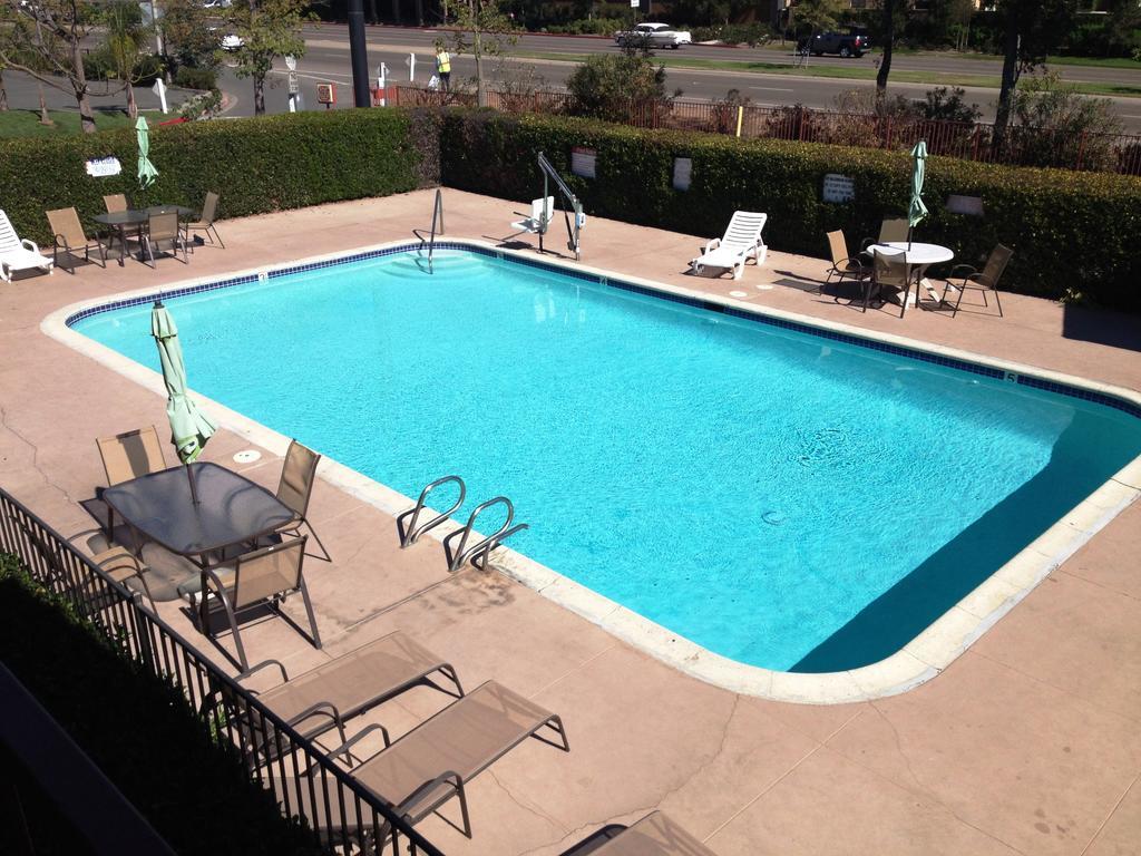 Americas Best Value Inn & Suites エスコンディド エクステリア 写真